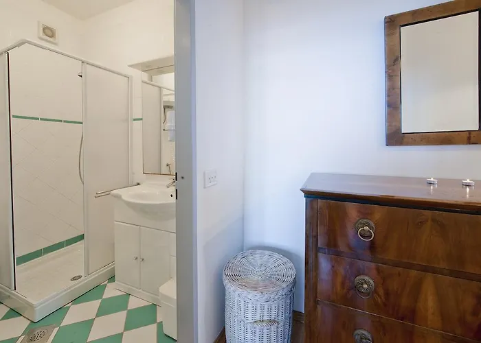 Vila Tangerine Vis Vis