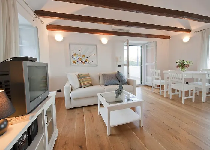 Vila Tangerine Vis *